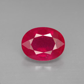 Rubis rouge naturelle coupe ovale, 2,77 ct, SI