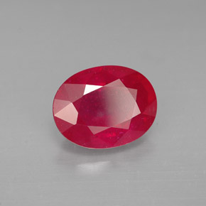 Rubis rouge naturelle coupe ovale, 2,77 ct, SI
