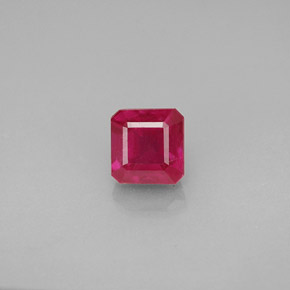 Rubis rouge naturelle taille émeraude, 1,38 ct, VS-SI