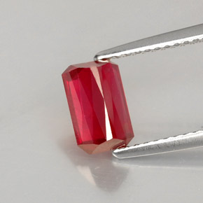 Rubis rouge naturelle taille émeraude, 1,80 ct, VS-SI