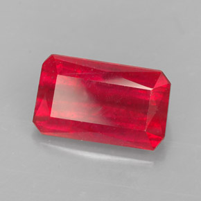 Rubis rouge naturelle taille émeraude, 1,77 ct, VS-SI
