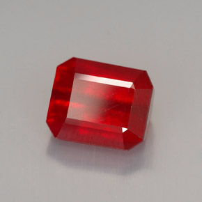Rubis rouge naturelle taille émeraude, 3,28 ct, VS-SI
