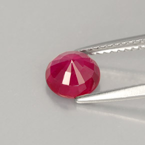 Rubis rouge naturelle coupe roude, 1,38 ct, VS-SI