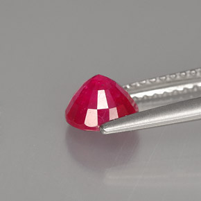 Rubis rouge naturelle coupe roude, 1,28 ct, SI