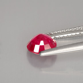 Rubis rouge naturelle coupe roude, 1,12 ct, SI