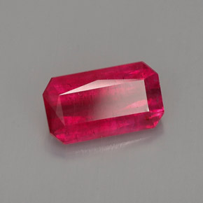 Rubis rouge naturelle taille émeraude, 1,52 ct, VS-SI