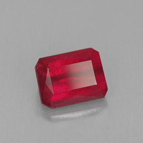 Rubis rouge naturelle taille émeraude, 1,58 ct, SI