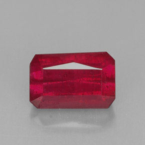 Rubis rouge naturelle taille émeraude, 1,24 ct, SI
