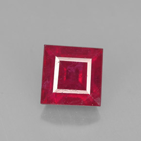 Rubis rouge naturelle carré, 1,83 ct, SI