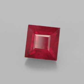 Rubis rouge naturelle carré, 2,07 ct, SI