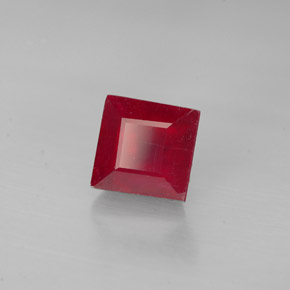 Rubis rouge naturelle carré, 1,94 ct, VS-SI