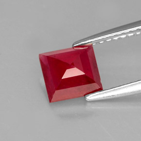Rubis rouge naturelle carré, 1,45 ct, SI