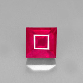 Rubis rouge naturelle carré, 2,03 ct, SI