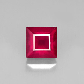 Rubis rouge naturelle carré, 1,92 ct, SI