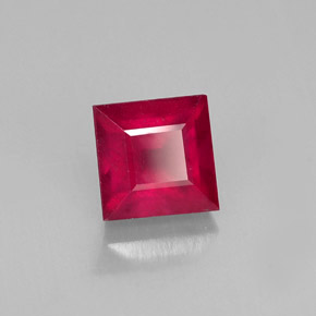Rubis rouge naturelle carré, 1,92 ct, SI