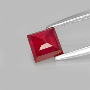 Rubis rouge naturelle carré, 0,87 ct, VS-SI