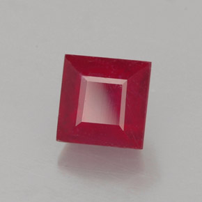 Rubis rouge naturelle carré, 1,31 ct, SI