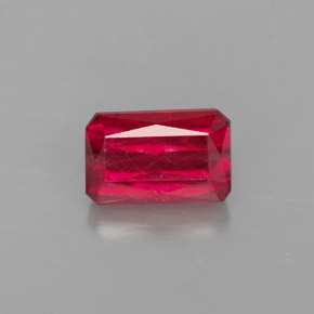 Rubis rouge naturelle taille émeraude, 1,25 ct, VS-SI