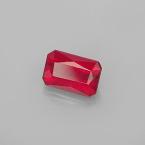 Rubis rouge naturelle taille émeraude, 1,11 ct, SI