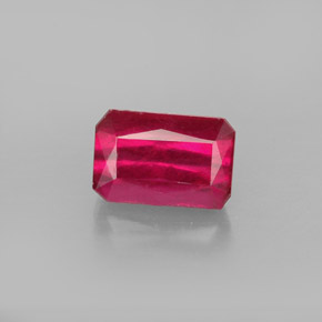 Rubis rouge naturelle taille émeraude, 1,39 ct, SI