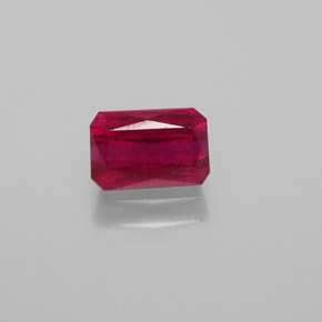 Rubis rouge naturelle taille émeraude, 1,11 ct, VS-SI