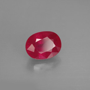 Rubis rouge naturelle coupe ovale, 1,79 ct, SI