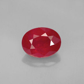 Rubis rouge naturelle coupe ovale, 2,00 ct, SI