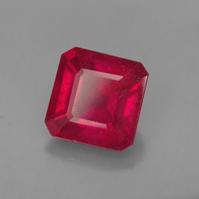 Rubis rouge naturelle taille émeraude, 1,65 ct, VS-SI