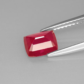 Rubis rouge naturelle coupe coussin, 1,42 ct, VS-SI