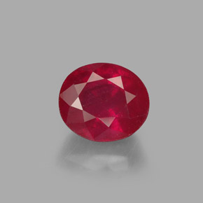 Rubis rouge naturelle coupe ovale, 1,95 ct, SI