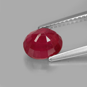 Rubis rouge naturelle coupe ovale, 1,95 ct, SI