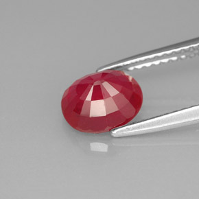 Rubis rouge naturelle coupe ovale, 1,92 ct, SI