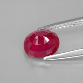Rubis rouge naturelle coupe ovale, 1,90 ct, SI