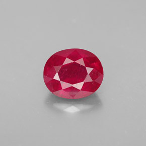 Rubis rouge naturelle coupe ovale, 1,70 ct, SI