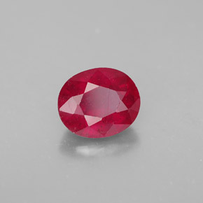 Rubis rouge naturelle coupe ovale, 1,70 ct, SI