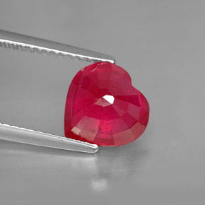 Rubis rouge naturelle forme de coeur, 3,26 ct, SI