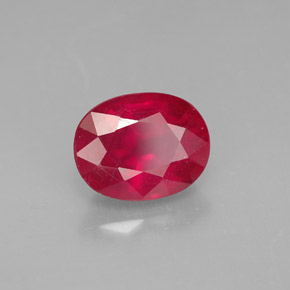 Rubis rouge naturelle coupe ovale, 2,37 ct, VS-SI