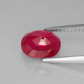 Rubis rouge naturelle coupe ovale, 2,37 ct, VS-SI