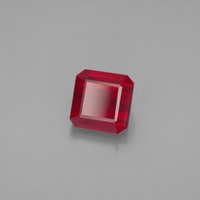 Rubis rouge naturelle taille émeraude, 1,88 ct, SI