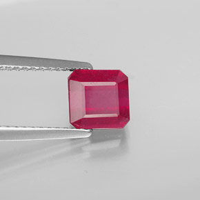 Rubis rouge naturelle taille émeraude, 1,86 ct, SI