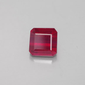 Rubis rouge naturelle taille émeraude, 1,88 ct, SI