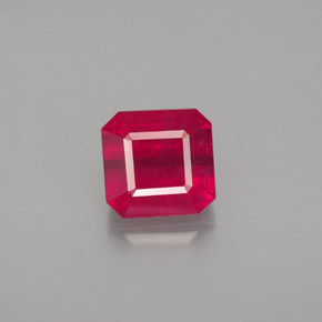 Rubis rouge naturelle taille émeraude, 1,56 ct, SI