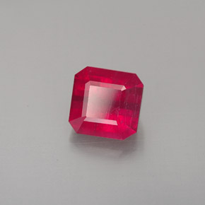 Rubis rouge naturelle taille émeraude, 1,56 ct, SI