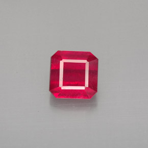 Rubis rouge naturelle taille émeraude, 1,63 ct, SI