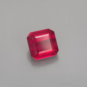 Rubis rouge naturelle taille émeraude, 1,63 ct, SI