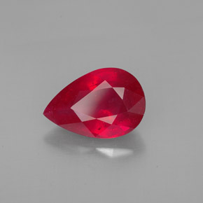 Rubis rouge naturelle en forme de poire, 4,60 ct, SI