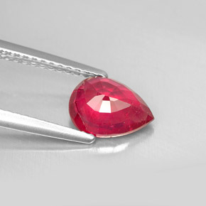 Rubis rouge naturelle en forme de poire, 1,67 ct, SI