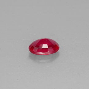 Rubis rouge naturelle coupe ovale, 1,54 ct, VS-SI
