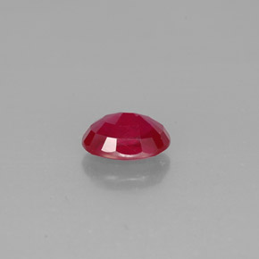 Rubis rouge naturelle coupe ovale, 1,84 ct, VS-SI