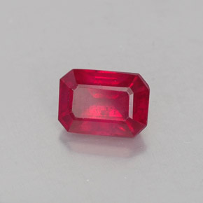 Rubis rouge naturelle taille émeraude, 1,30 ct, VS-SI